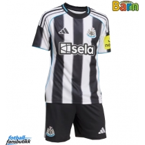 Newcastle United Nick Woltemade #27 Hjemmedraktsett Barn 2025-26 Kortermet (+ Korte bukser)
